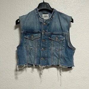 *Zara Vest Women’s Blue Distressed Cropped Denim Women’s Size M